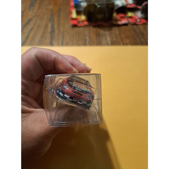2004 Golden Corral 500 Atlanta Motor Speedway NASCAR Die-Cast 1:64 Team Caliber - Picture 5 of 6